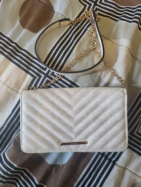 Aldo Cream Quilted Chevron Crossbody with Gold Chain